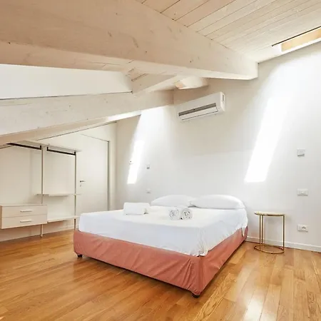 The Attic 18 Apartment *