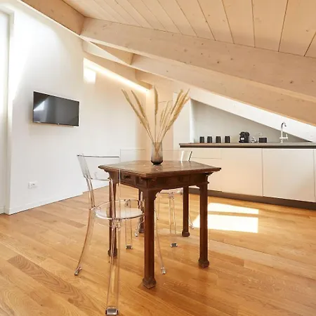 Apartment The Attic 18 Milan