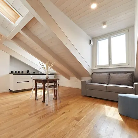 The Attic 18 Apartment Milan